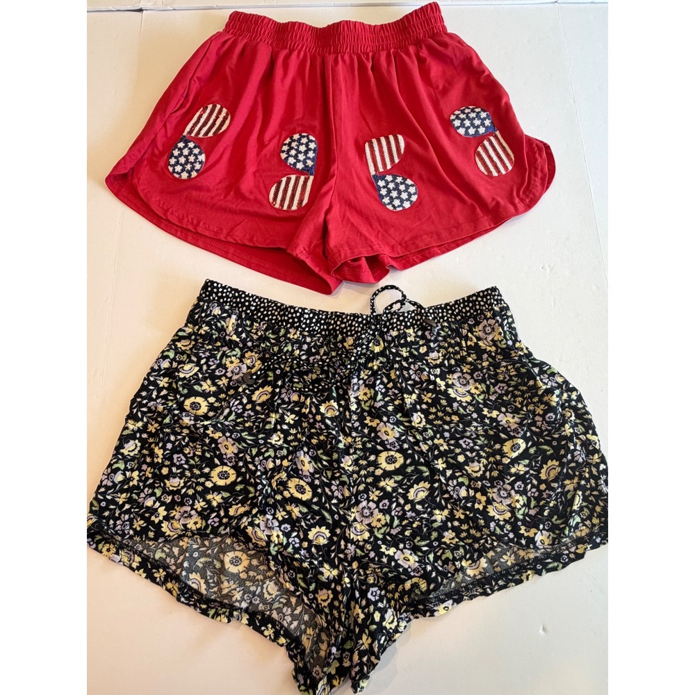 Vanilla Star Floral Shorts & Red Sequin American Flag Sunglasses Shorts Bundle L